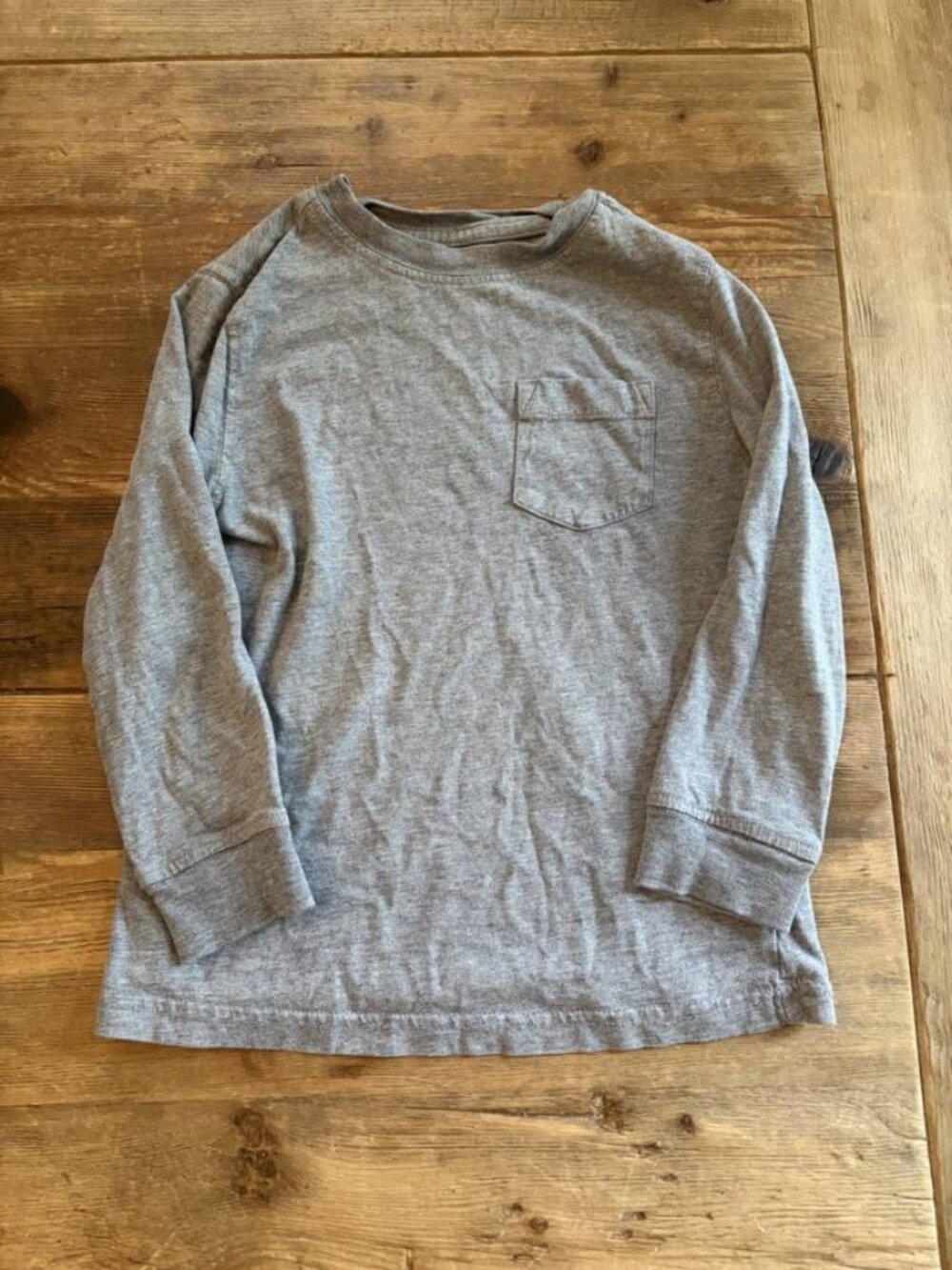 Carter's Boys Gray Long Sleeve Pocket Tee Size XS